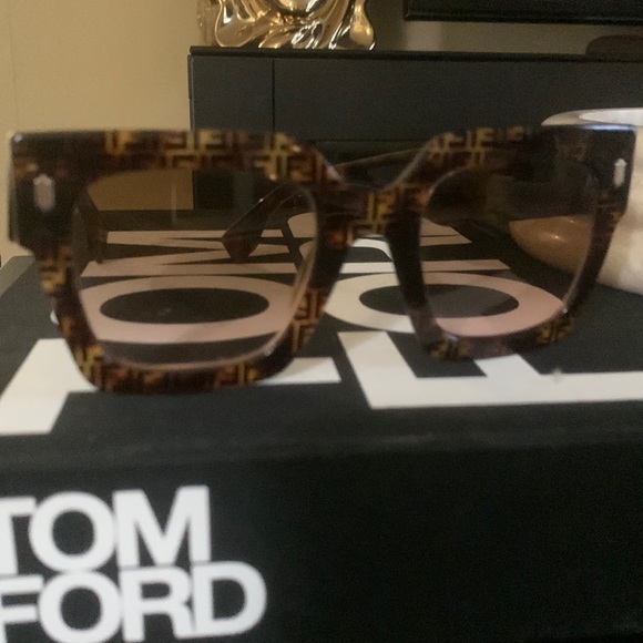 Fendi Accessories - Fendi 52mm rectangle sunglasses